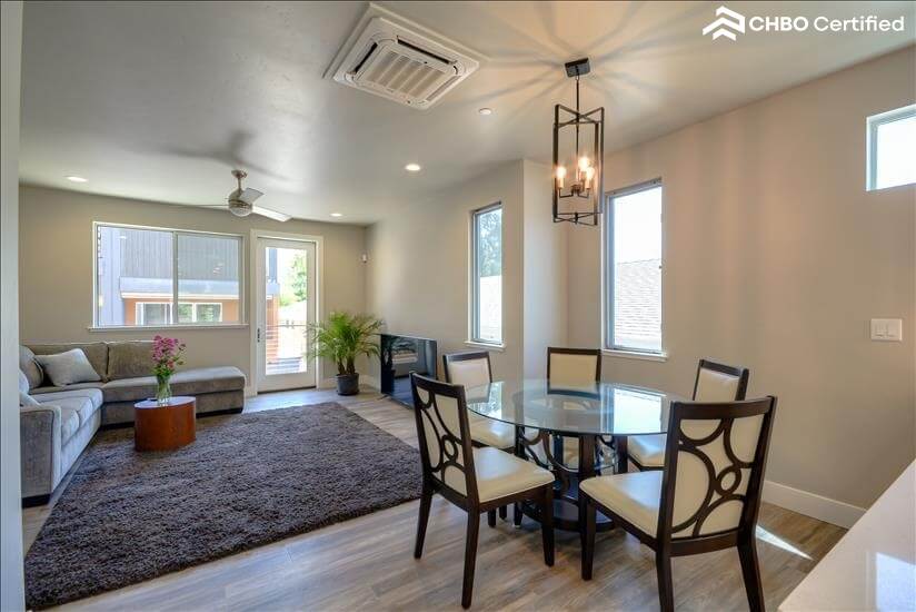 Spacious dinning area