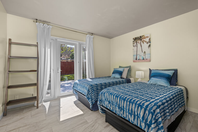 Single Story Cute Home Minutes to Beach