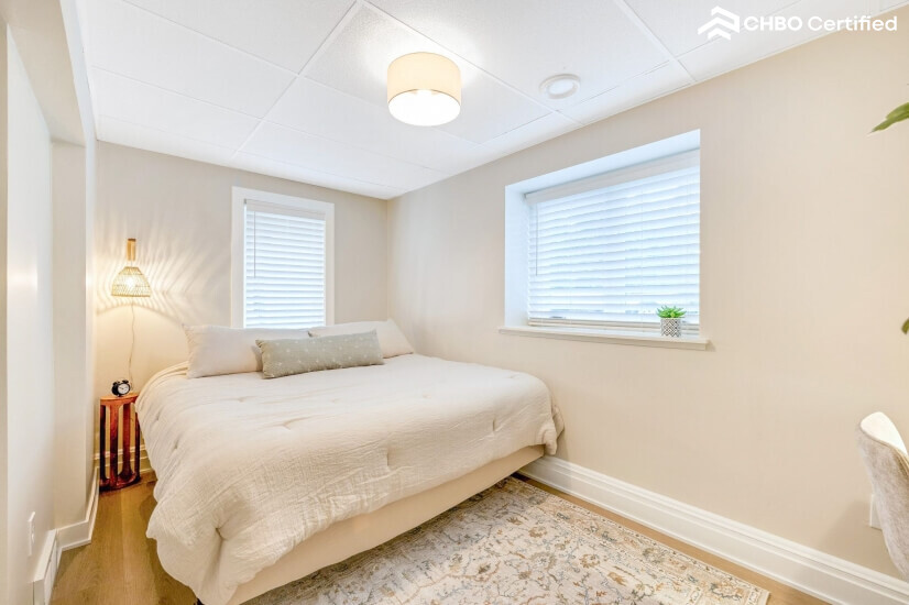 Minnetonka Furnished Garden Apartment