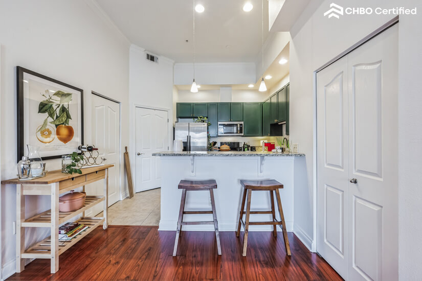 Furnished 1 bd Condo Central Denver