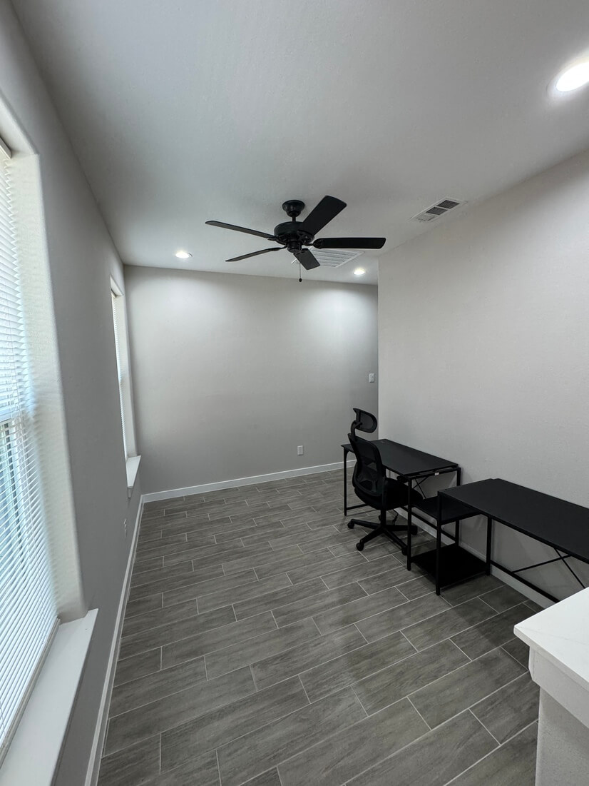 3BR Exec Home Near DT Wax WiFi Garage