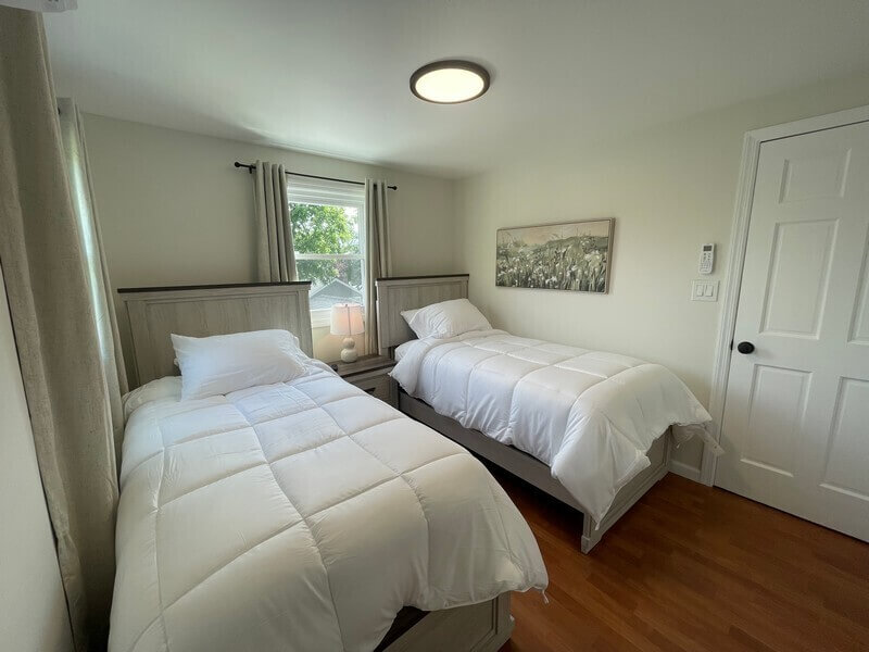 Spacious 5BR Near LIRR  Parks