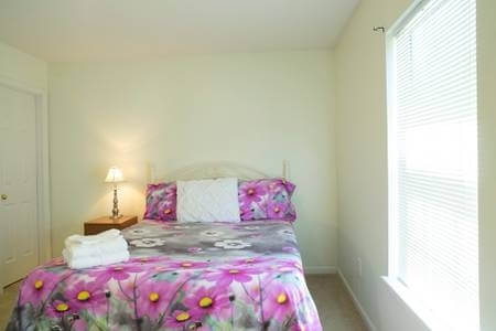 Spacious, Nice Location, New SofaBed