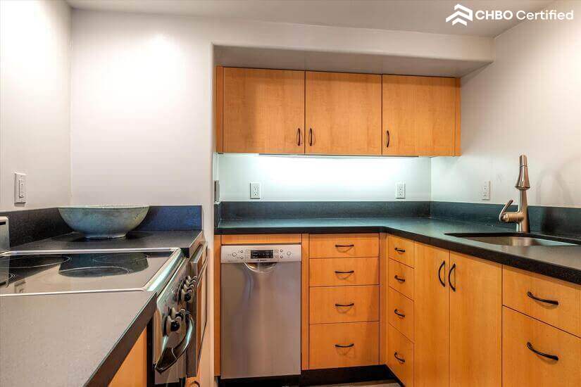 Single Family Home in North Beach