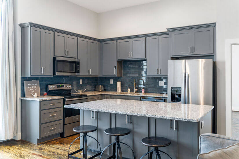 Full size kitchen for meals & a beautiful place to chat.