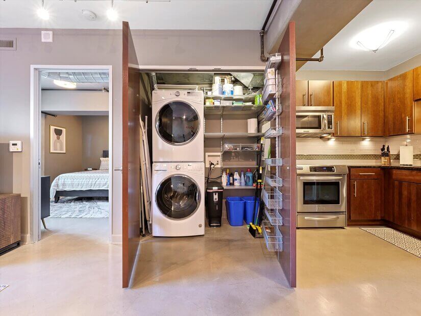 Full size Stackable washer/dryer in unit