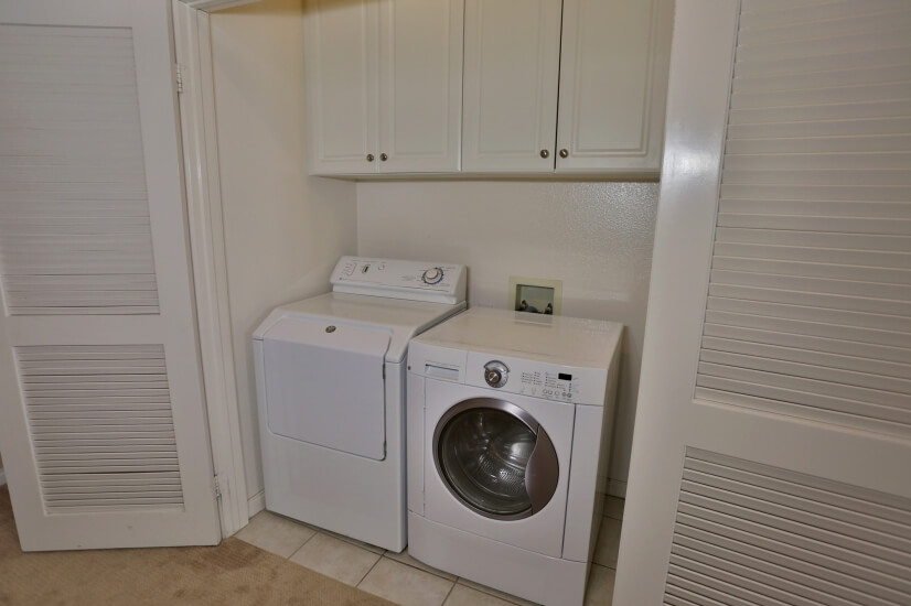 laundry in on 2nd floor