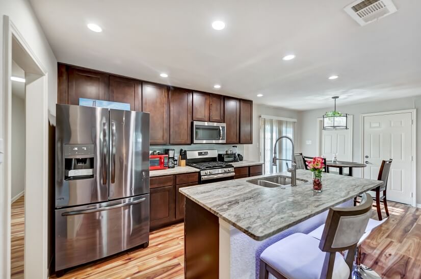 Gorgeous Brickhome 4/2 Updated! Modern!