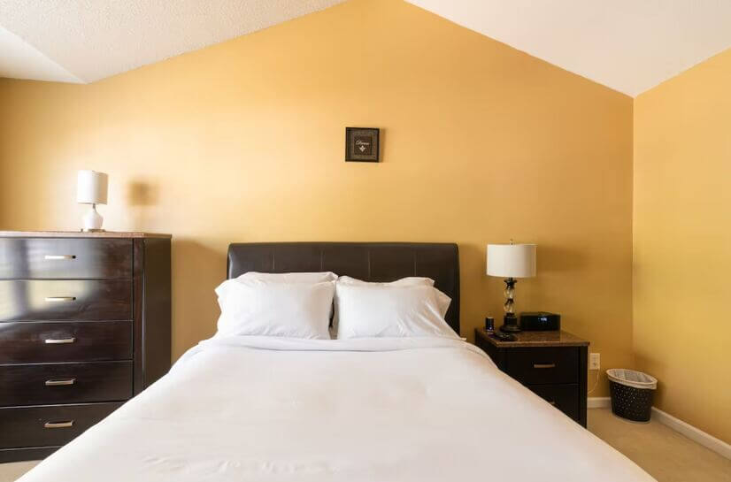 Multi charging ports, Smart TV, and Granite