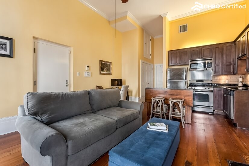 Furnished Lower Garden District Condo