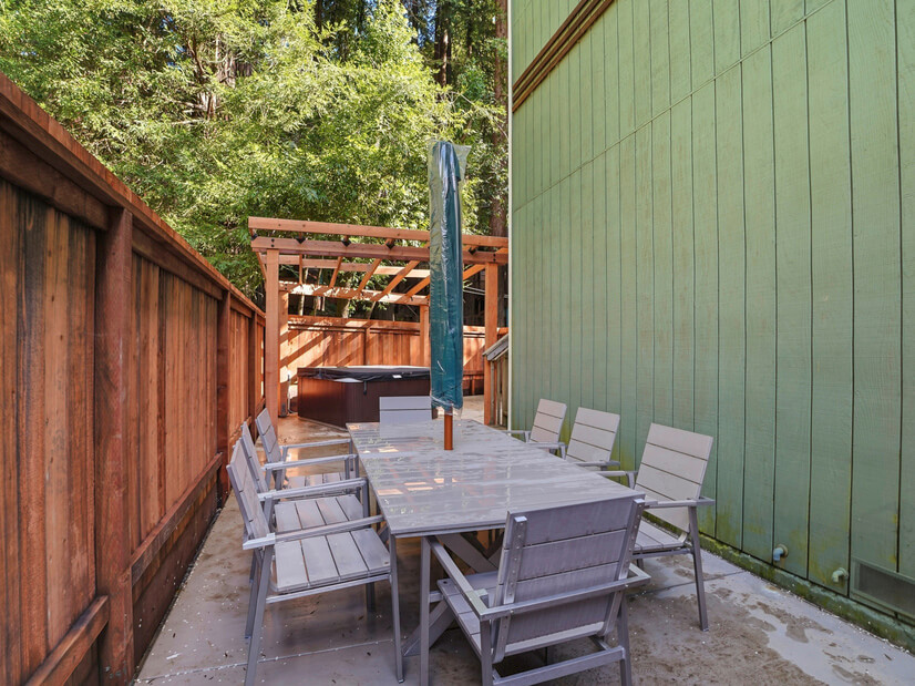 Furnished Luxury 5BR Retreat w Hot Tub