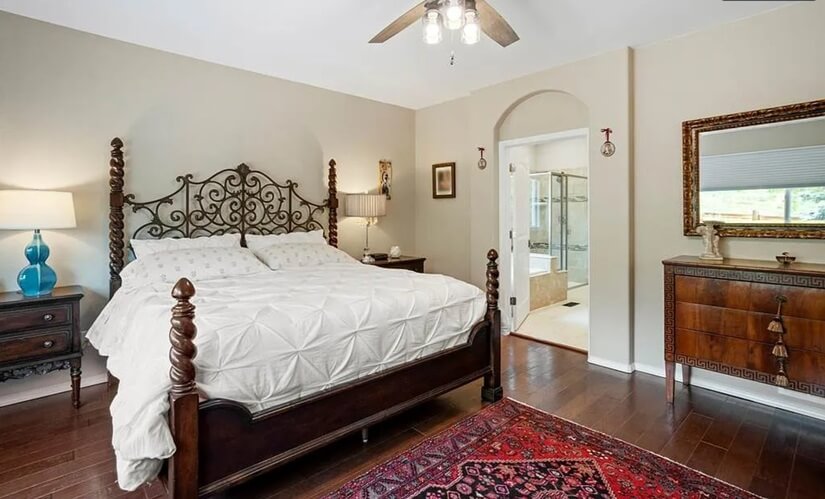 Master Bedroom View2