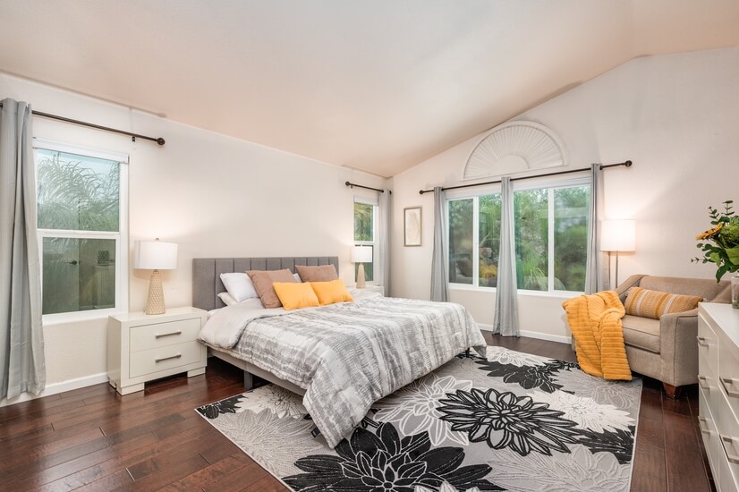 Master Bedroom (2)