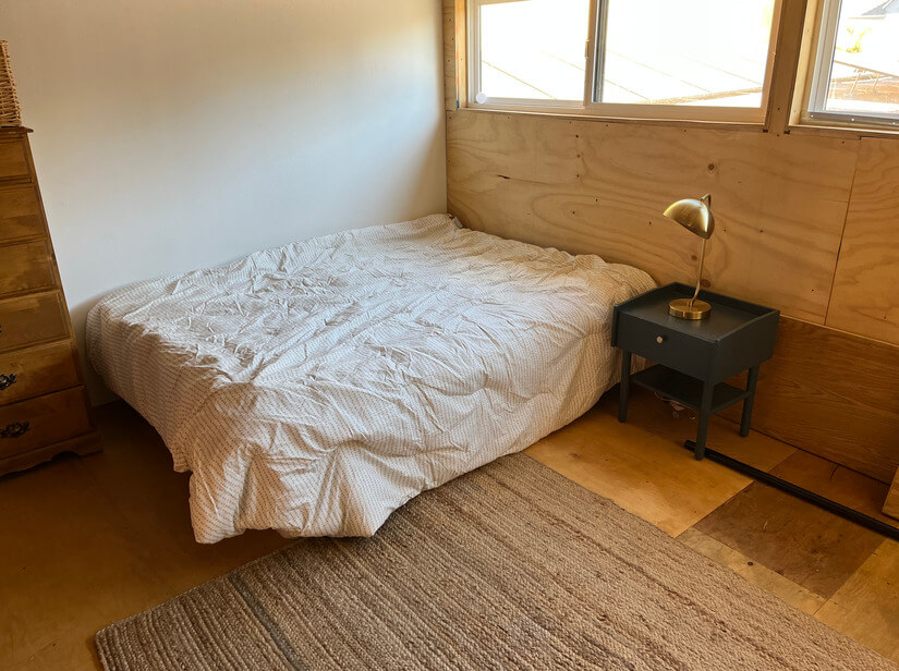 Artsy Classy Beach Side Loft w Amenities