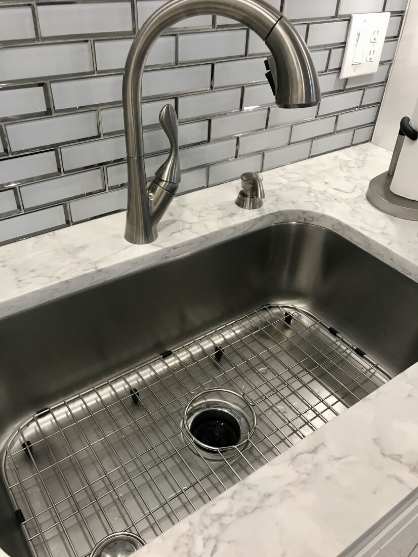 Stainless Steel sink with garbage disposal
