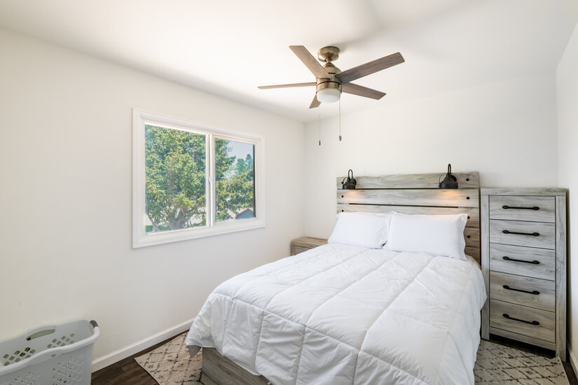 Bright and Modern 2BR Apartment