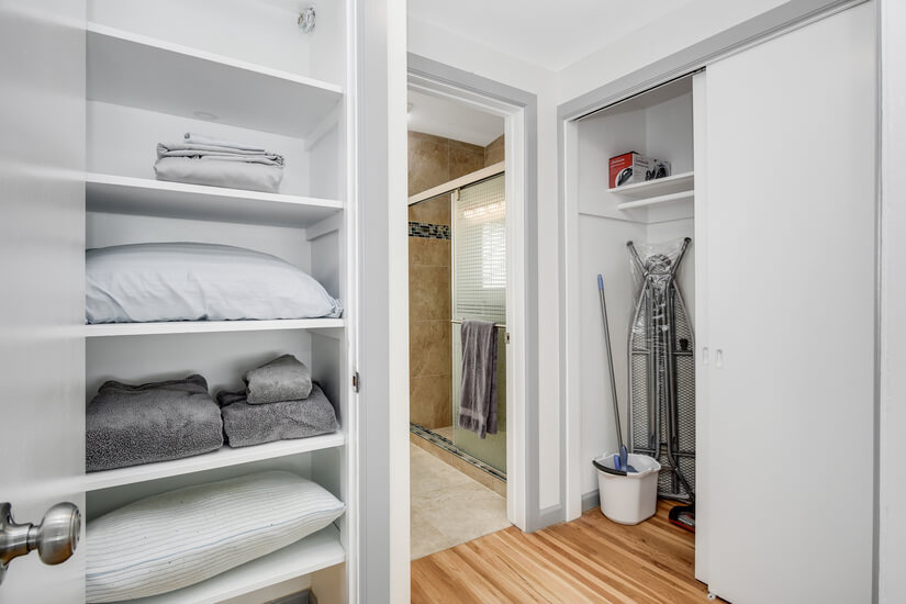 spacious and abundant linen closet