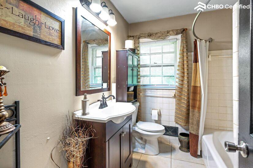 Cozy Modernized Home Near ATL Airport