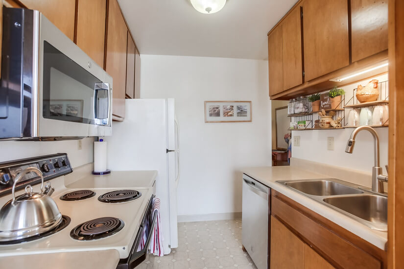 Fully equipped kitchen