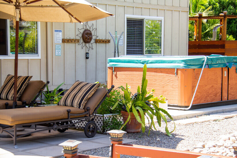 Lounge chairs, spa, bar, shower, firepits