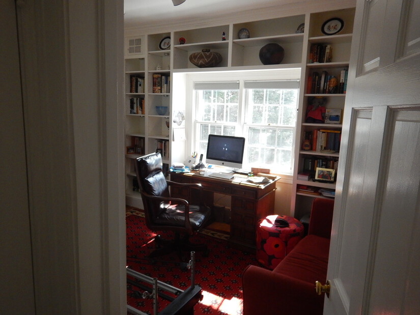 Upstairs Office (3rd upstairs bedroom)
