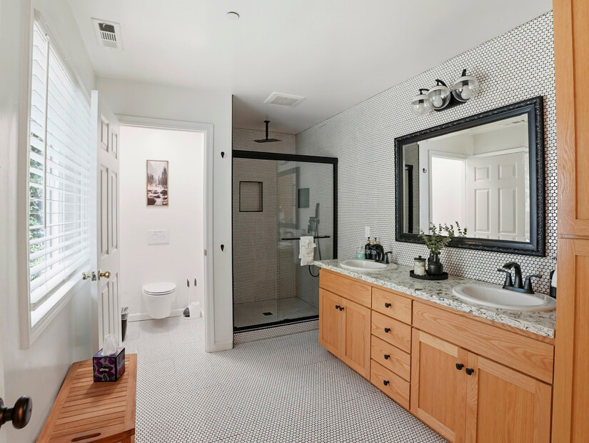 Furnished Luxury 5BR Retreat w Hot Tub