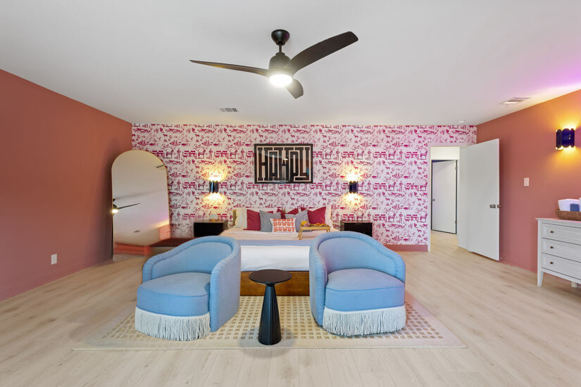 Luxury 4BR w/ Pool, Spa & Yard 