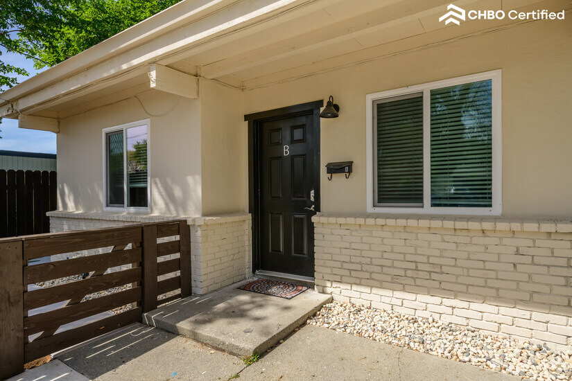 Heart of Winters  Fully Furnished 2BR