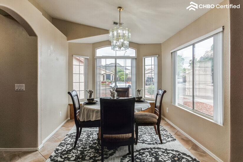 Fully Furnished Rental Home in Glendale