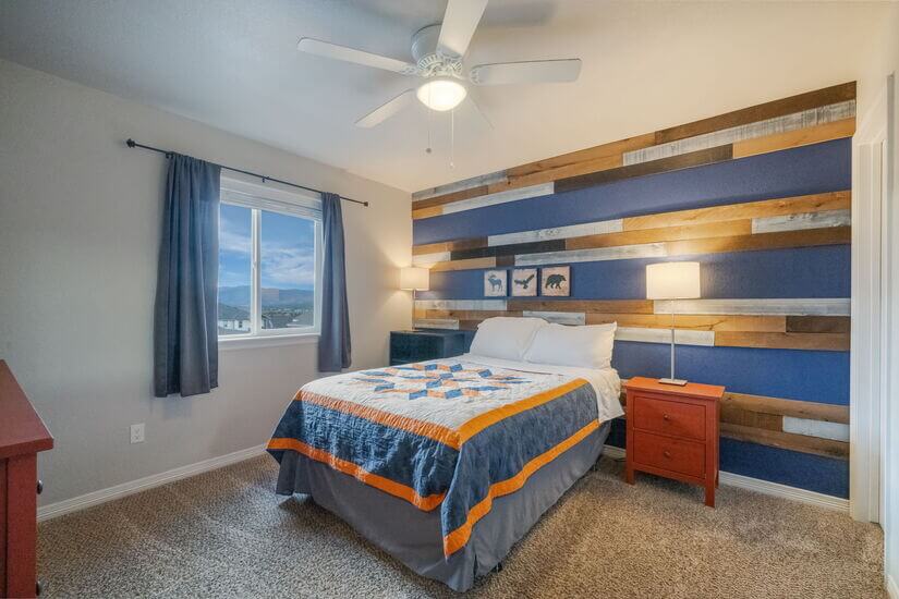 Upstairs Bedroom 2 - Full Bed overview