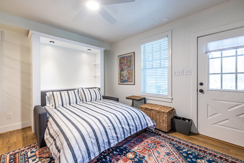 Murphy bed