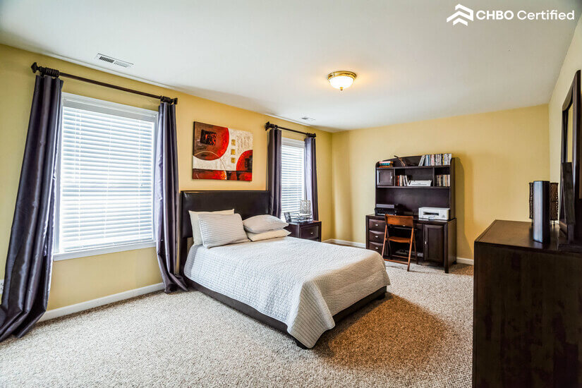 Queen Bedroom Access