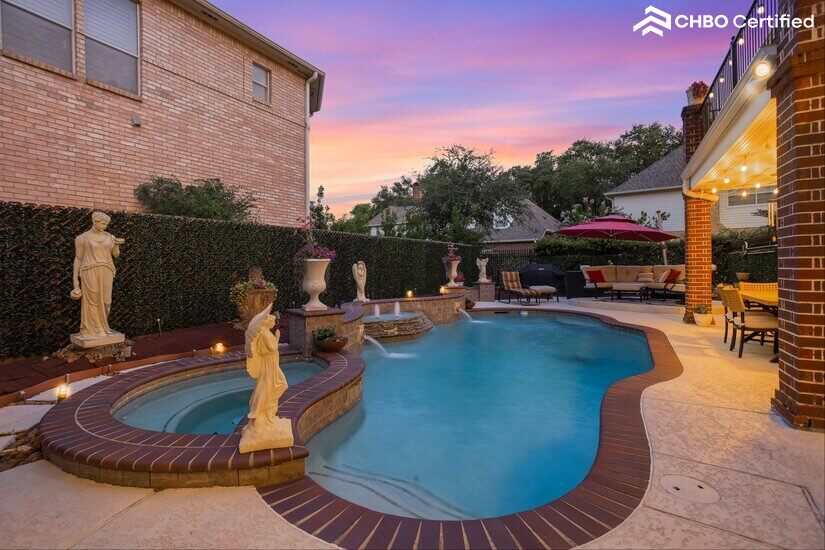 Executive Rental Home with Pool 