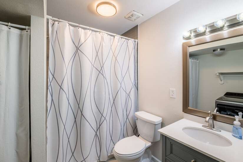 Bright and Modern 2BR Apartment