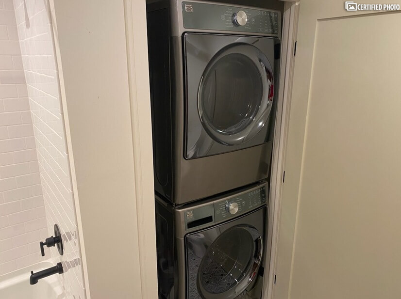 Washer / Dryer in unit
