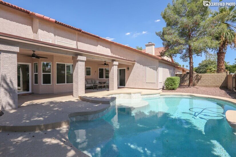 Amazing private pool in this Tempe Furnished House