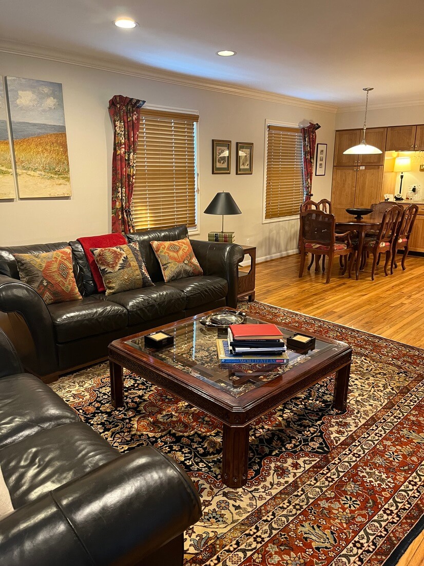 Lounge area