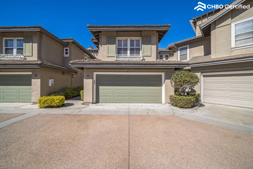 Cozy Condo Located Near the Beach