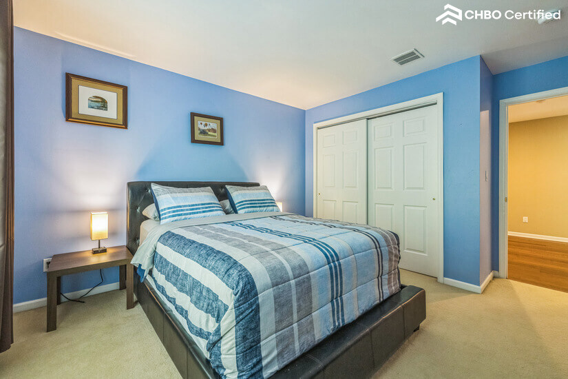 Second Floor - Queen Bed