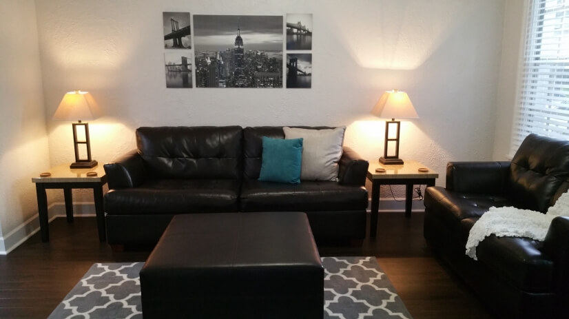 Newly Furnished corporate rental in Downtown