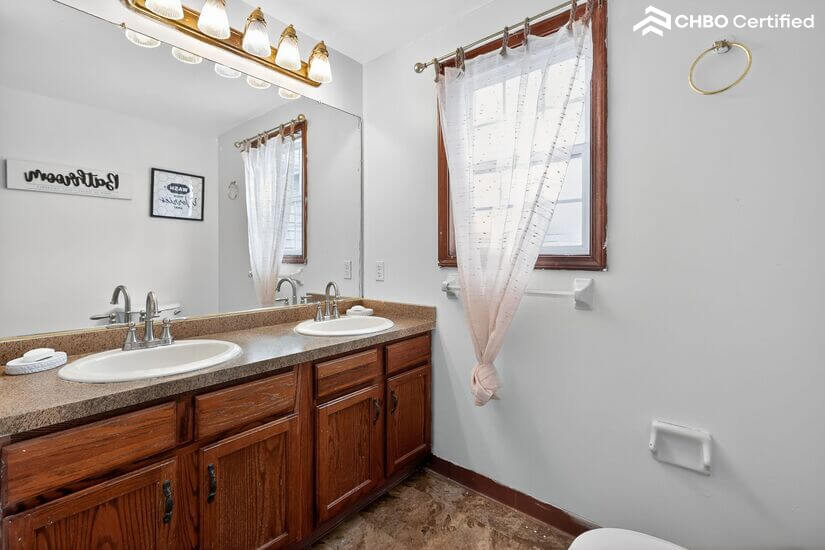 Three Bedroom Furnished in Buffalo