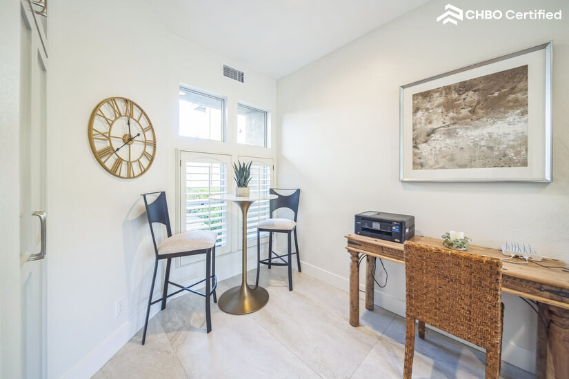 Cozy Condo Located Near the Beach