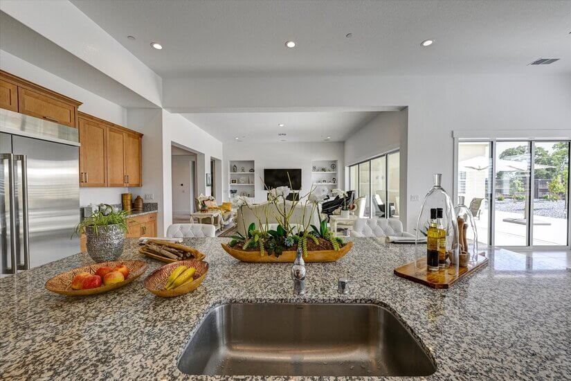 Open Living space with 85