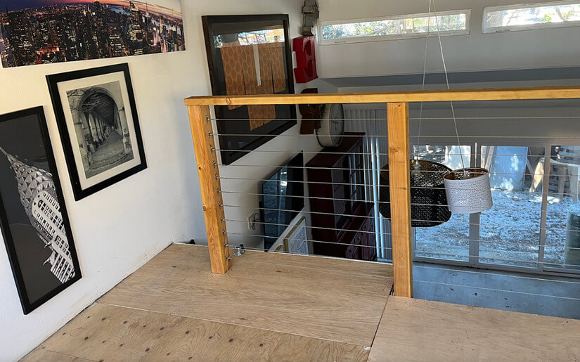 Artsy Classy Beach Side Loft w Amenities