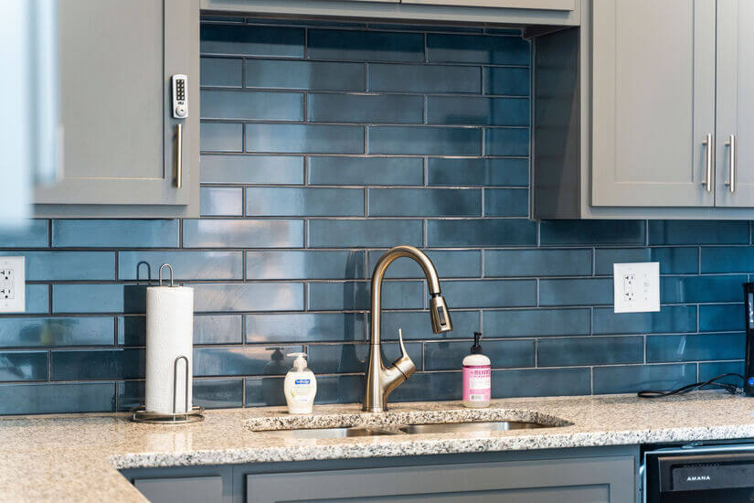 Full kitchen, to make all your meals!