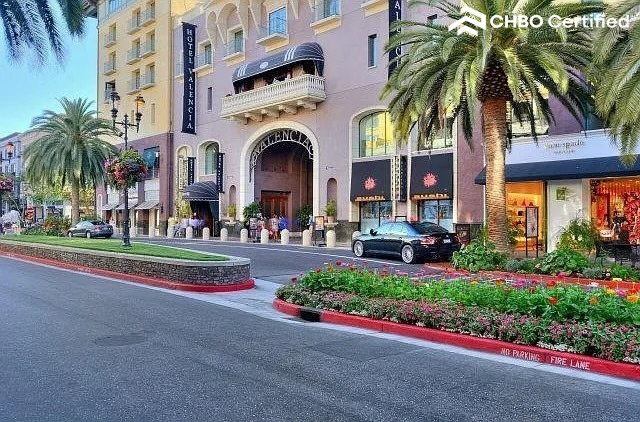 LOVELY 4 BED 3 FULL BATH IN SANTANA ROW