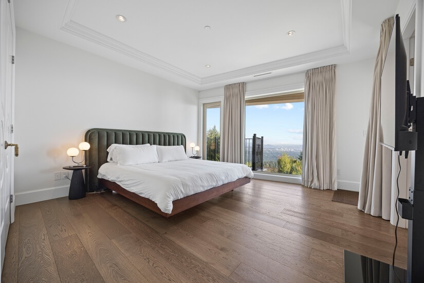 Vancouver Executive Luxury Home w/ View