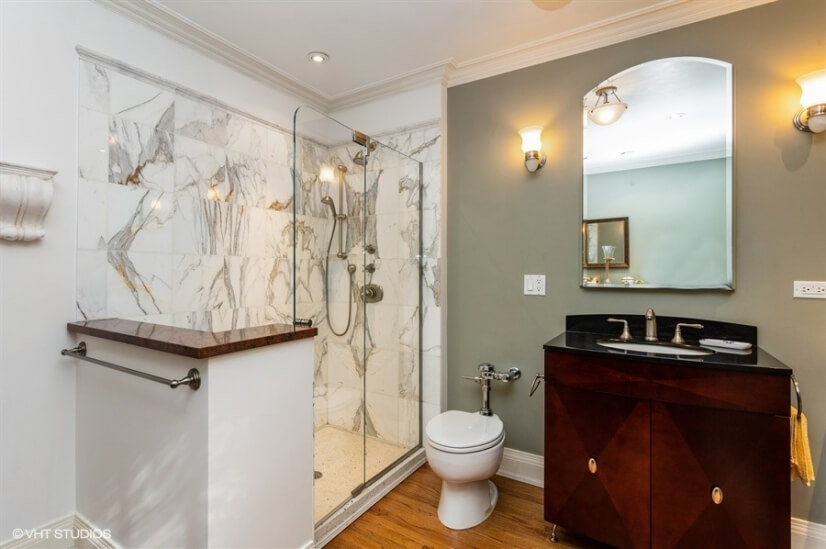 Luxury Furnished 2 Bdrm by the Lake