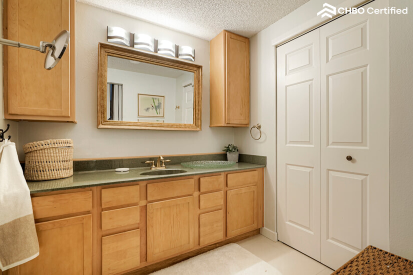 Furnished 3 Bedroom Townhome in Aurora