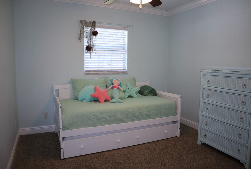 Second bedroom with twin trundles